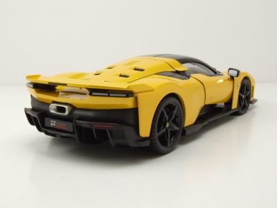 Ferrari F80 2024 gelb metallic schwarze Felgen Modellauto 1:18 Bburago