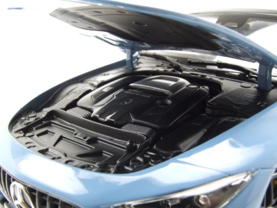 Mercedes SL 63 AMG 4Matic+ R232 2021 hellblau Modellauto 1:18 iScale