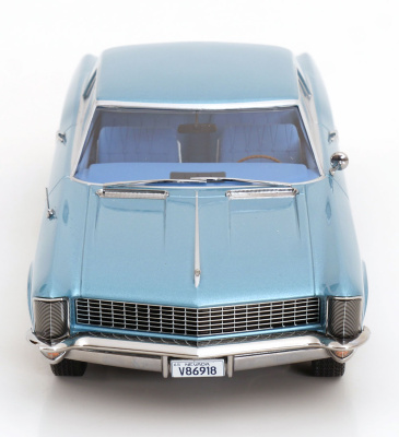 Buick Riviera Road House 1965 hellblau metallic Modellauto 1:18 KK Scale