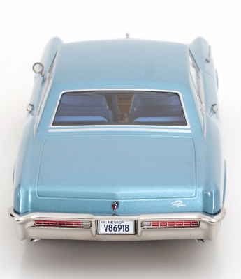 Buick Riviera Road House 1965 hellblau metallic Modellauto 1:18 KK Scale