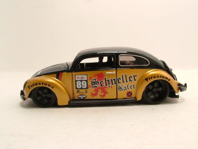 VW Käfer "Schneller Käfer" gold/schwarz, Tuning, Modellauto 1:24 / Maisto
