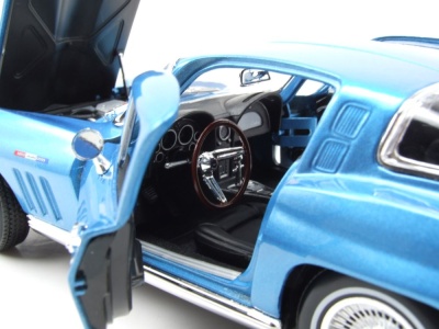 Chevrolet Corvette C2 1965 blau metallic Modellauto 1:18 Maisto