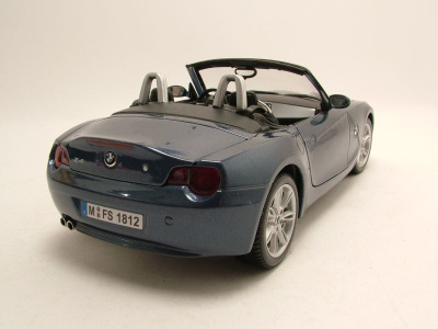 BMW Z4 Roadster (E85) blau metallic, Modellauto 1:18 / Maisto