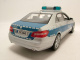Mercedes E-Klasse Polizei (W212) silber/blau, Modellauto 1:18 / Maisto
