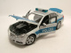 Mercedes E-Klasse Polizei (W212) silber/blau, Modellauto 1:18 / Maisto