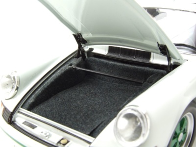 Porsche 911 Carrera RS 2.7 1972 weiß Modellauto 1:18 Minichamps