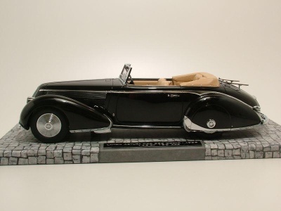 Lancia Astura Tipo 233 Corto 1936 schwarz Modellauto 1:18 Minichamps