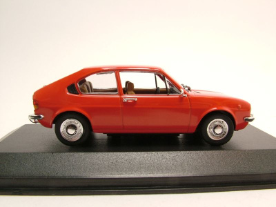 Alfa Romeo Alfasud 1974 rot, Modellauto 1:43 / Minichamps