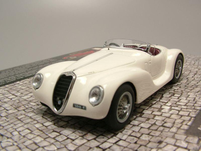 Alfa Romeo 6C 2500 SS Corsa Spider 1939 weiß, Modellauto 1:43 / Minichamps
