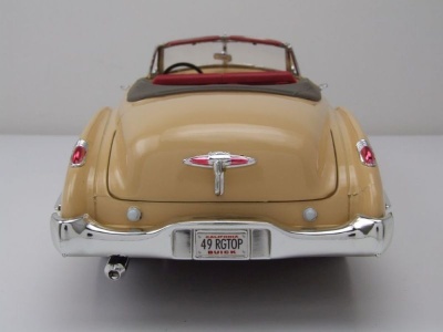 Buick Roadmaster Convertible 1949 creme Modellauto 1:18 Motormax