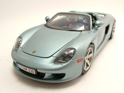 Porsche Carrera GT 2002 silberblau metallic Modellauto 1:18 Motormax
