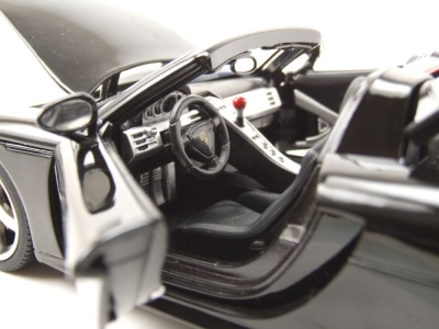 Porsche Carrera GT 2004 schwarz Modellauto 1:18 Motormax
