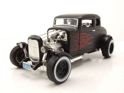 Ford 5-Window Coupe Hot Rod 1932 matt schwarz mit Flammen Modellauto 1:18 Motormax