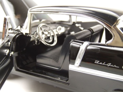 Chevrolet Bel Air Hardtop 1955 schwarz Modellauto 1:18 Motormax
