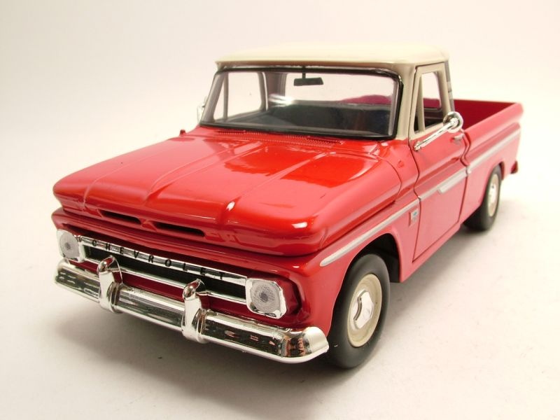 Chevrolet C-10 Fleetside Pick Up 1966 rot beige Modellauto 1:24 Motormax