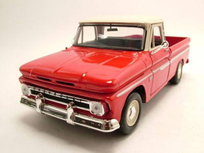 Chevrolet C-10 Fleetside Pick Up 1966 rot beige...