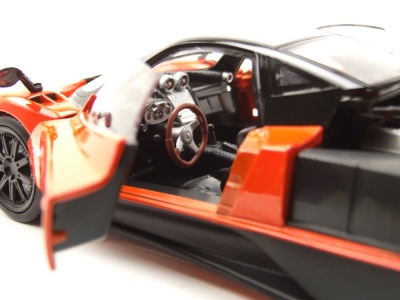 Pagani Zonda F 2008 orange schwarz Modellauto 1:18 Motormax