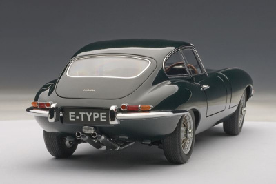 Jaguar E-Type Coupe Series 1 3.8 (RHD) 1961 grün Modellauto 1:18 Autoart