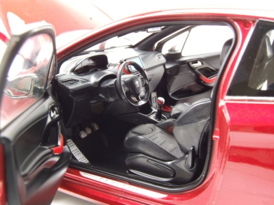 Peugeot 208 GTI 2013 rot Modellauto 1:18 Norev