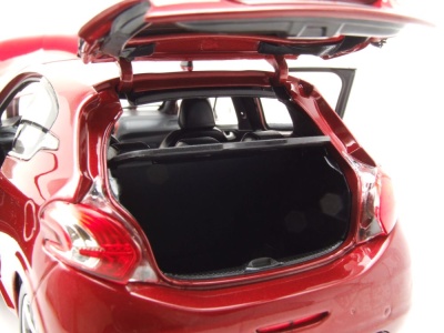 Peugeot 208 GTI 2013 rot Modellauto 1:18 Norev