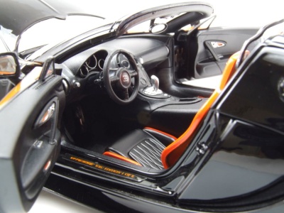Bugatti Veyron 16.4 Grand Sport Vitesse schwarz orange Modellauto 1:18 Rastar