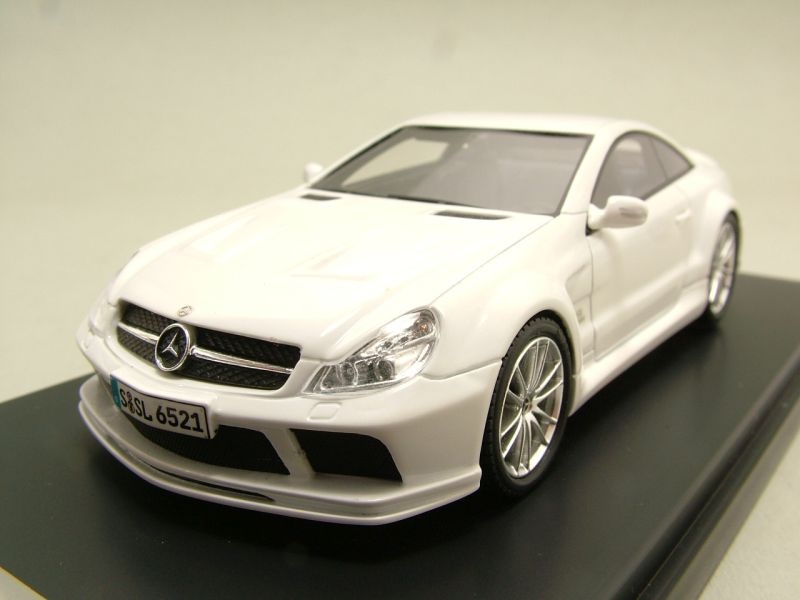 Modellauto Mercedes SL 65 AMG Black Series 2009 weiß Modellauto 1