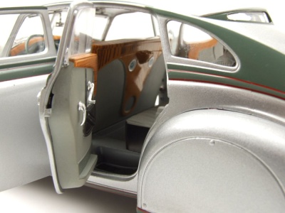 Pierce-Arrow Silver Arrow 1933 silber Modellauto 1:18 Signature Models