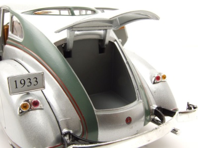 Pierce-Arrow Silver Arrow 1933 silber Modellauto 1:18 Signature Models