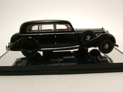 Mercedes 770 K "Großer Mercedes" Limousine 1938 schwarz, Modellauto 1:43 / Signature Models