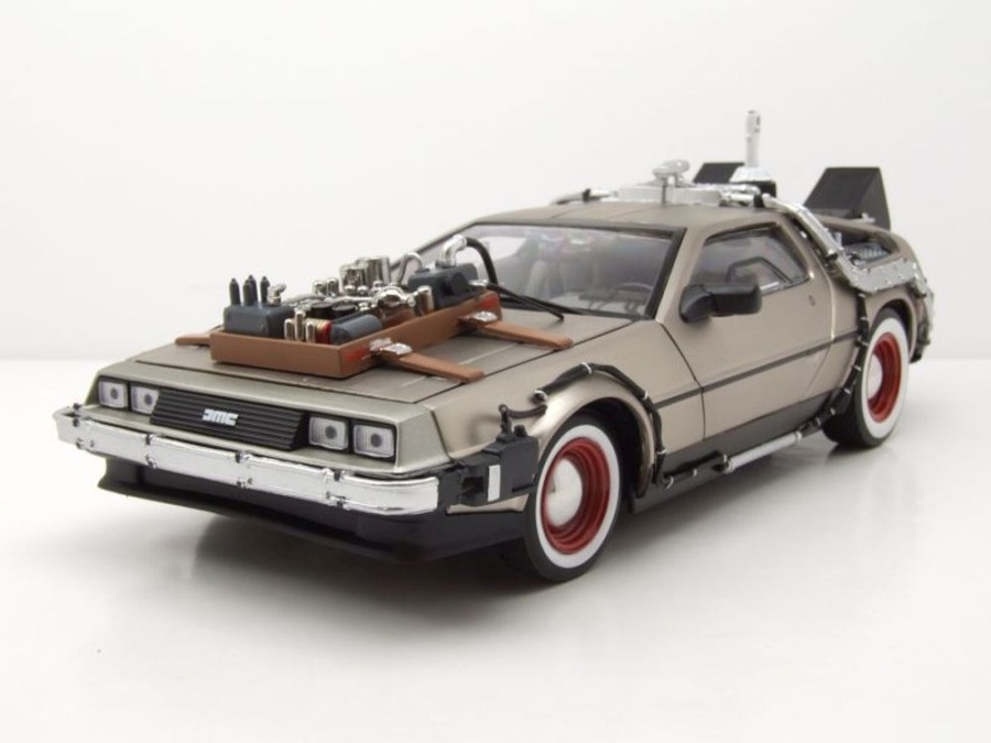 DeLorean Back to the Future Zuruck in die Zukunft Teil 3 Modellauto 1 18 Sun Star