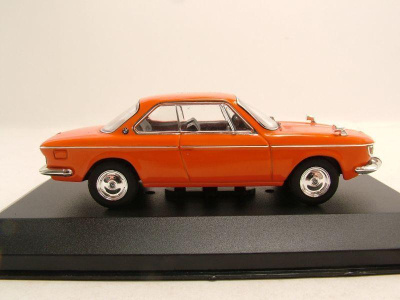 BMW 2000 CS 1966 orange Modellauto 1:43 Triple9