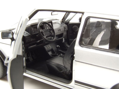 VW Golf 1 GTI Pirelli 1982 silber Modellauto 1:18 Welly