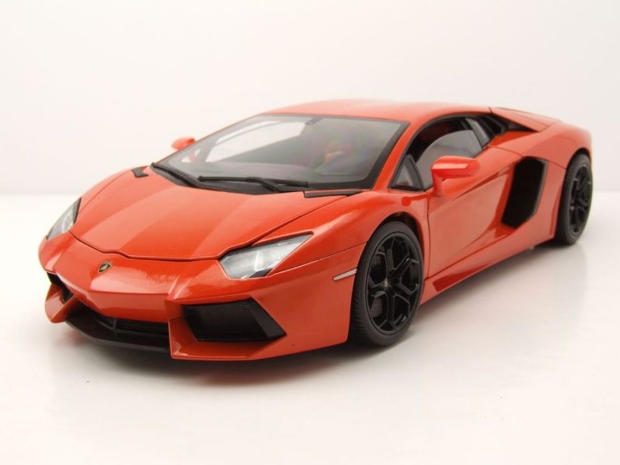 Modellauto Lamborghini Aventador LP700-4 2011 orange metallic 1:18 