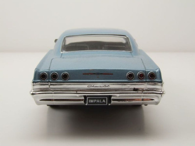 Chevrolet Impala SS 396 1965 blau metallic Modellauto 1:24 Welly