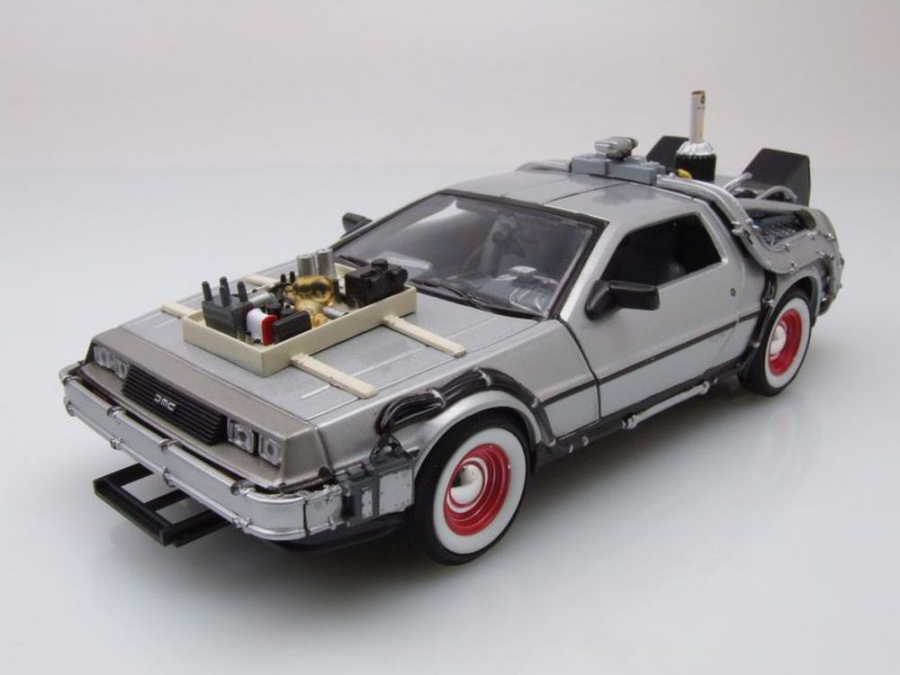 DeLorean Zurück in die Zukunft Teil 3 Modellauto 1:24 Welly