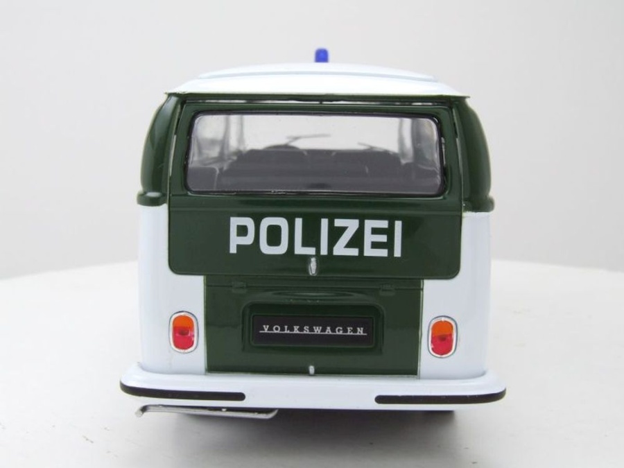 Oldtimer te huur: 1972 Volkswagen T2 bus wit