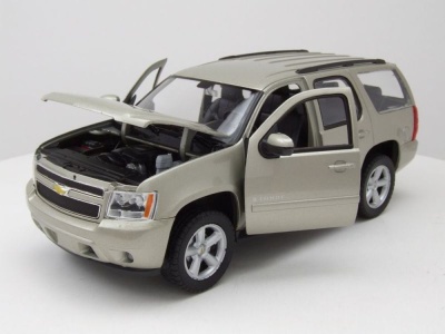 Chevrolet Tahoe 2008 silber Modellauto 1:24 Welly