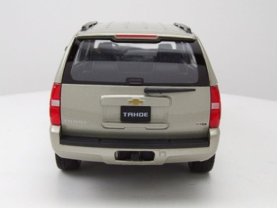 Chevrolet Tahoe 2008 silber Modellauto 1:24 Welly