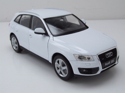 Audi Q5 2009 weiß Modellauto 1:24 Welly