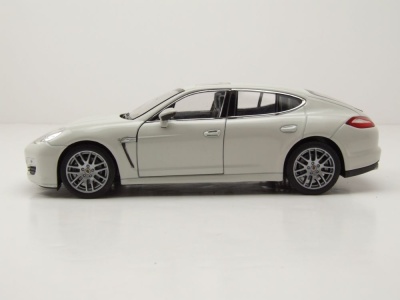 Porsche Panamera S 2009 weiß Modellauto 1:24 Welly