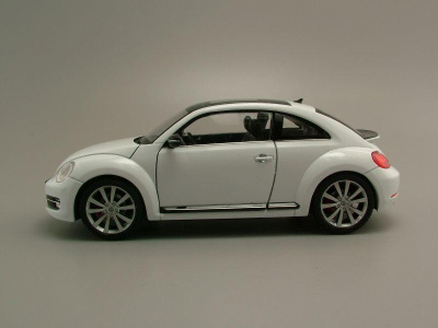 VW Beetle 2012 weiß Modellauto 1:24 Welly