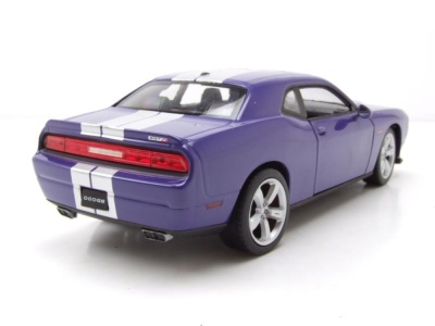 Dodge Challenger SRT 2012 lila Modellauto 1:24 Welly