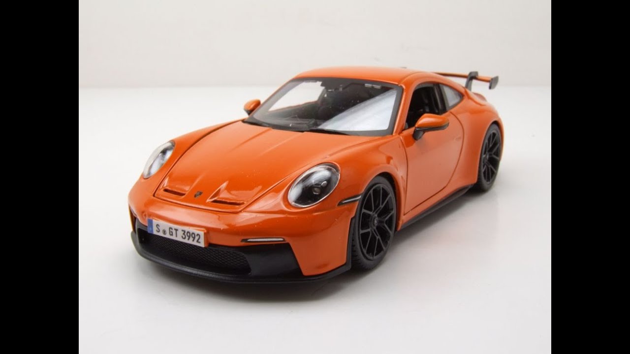 Video: Porsche 911 GT3 2021 orange Modellauto 1:24 Bburago